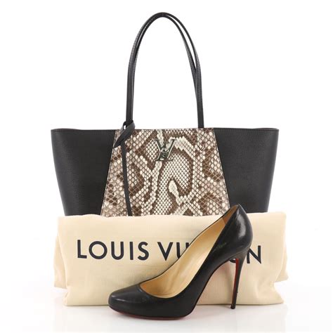 louis vuitton cabas onthego|Louis Vuitton lockme cabas python.